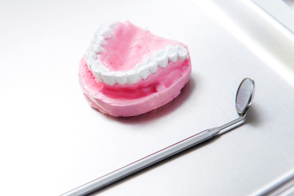 Adjusting To New Dentures: The Best Methods For Your New Smile