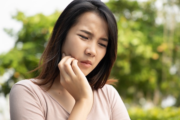 What To Expect When Visiting A TMJ Dentist