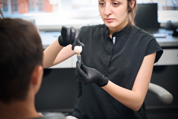 Can You Eat After Getting Tooth Implants?